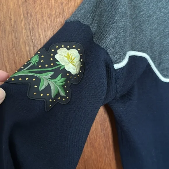 STELLA MCCARTNEY Embroidered Button-Up Western Style Cardigan. Size Medium. EUC. - Picture 10 of 12